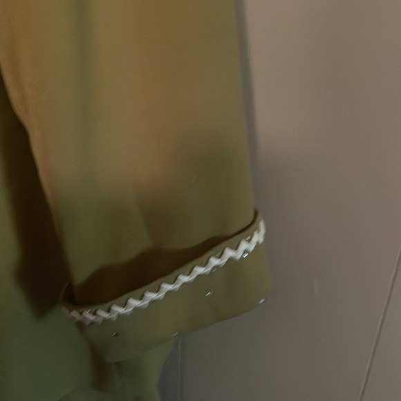 Two piece polyester suit - Picture 4 of 4